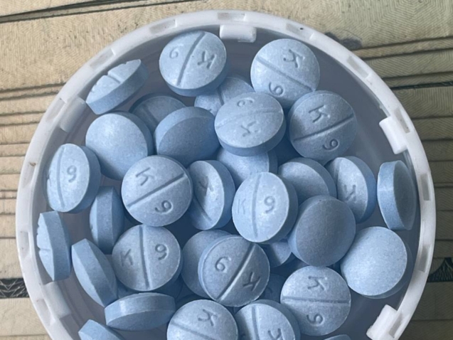 {"remix_data":[],"remix_entry_point":"challenges","source_tags":[],"origin":"unknown","total_draw_time":0,"total_draw_actions":0,"layers_used":0,"brushes_used":0,"photos_added":0,"total_editor_actions":{},"tools_used":{},"is_sticker":false,"edited_since_last_sticker_save":false,"containsFTESticker":false}