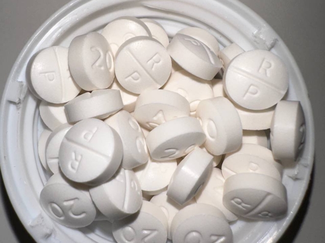 {"remix_data":[],"remix_entry_point":"challenges","source_tags":[],"origin":"unknown","total_draw_time":0,"total_draw_actions":0,"layers_used":0,"brushes_used":0,"photos_added":0,"total_editor_actions":{},"tools_used":{},"is_sticker":false,"edited_since_last_sticker_save":false,"containsFTESticker":false}